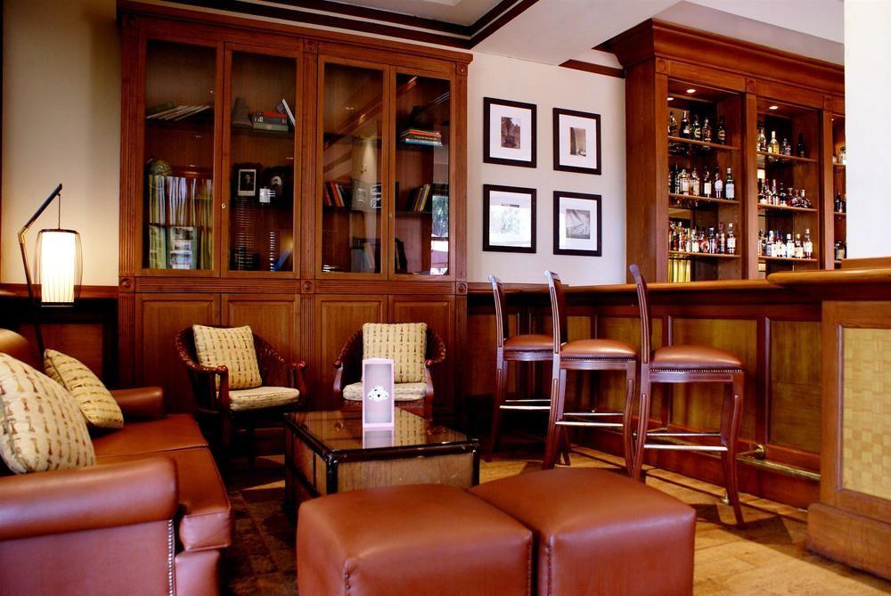 Sheraton Kampala Hotel מראה חיצוני תמונה