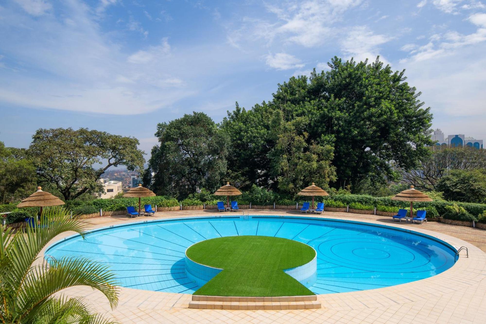 Sheraton Kampala Hotel מראה חיצוני תמונה