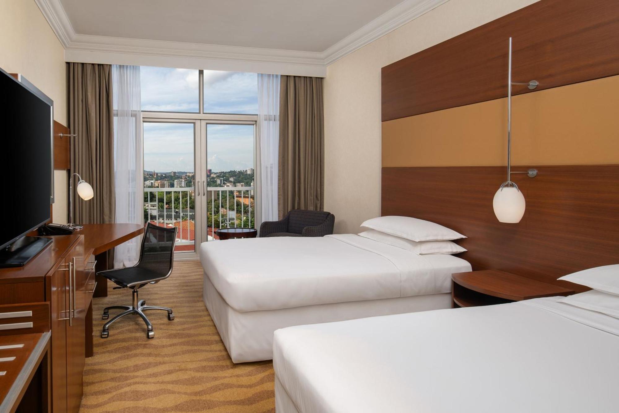 Sheraton Kampala Hotel מראה חיצוני תמונה