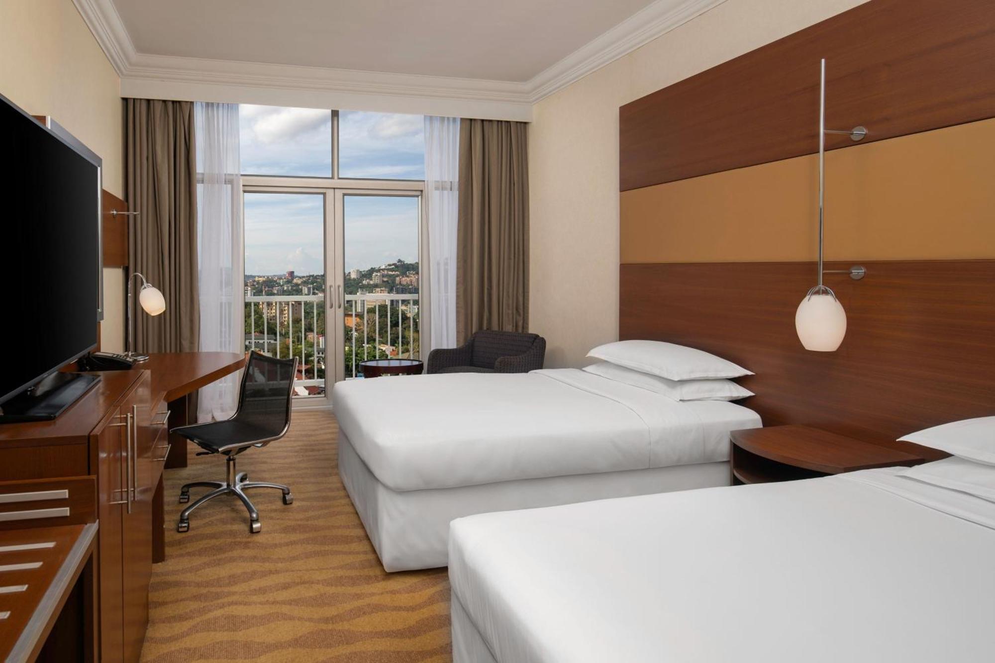 Sheraton Kampala Hotel מראה חיצוני תמונה